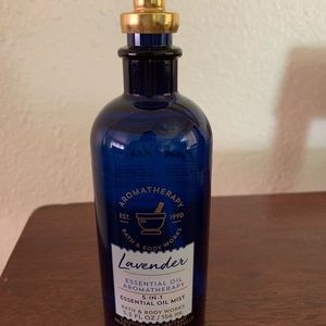 2 bottles Bath & Body Works Aromatherapy
